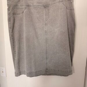 Elegant Gray Denim Midi Skirt
